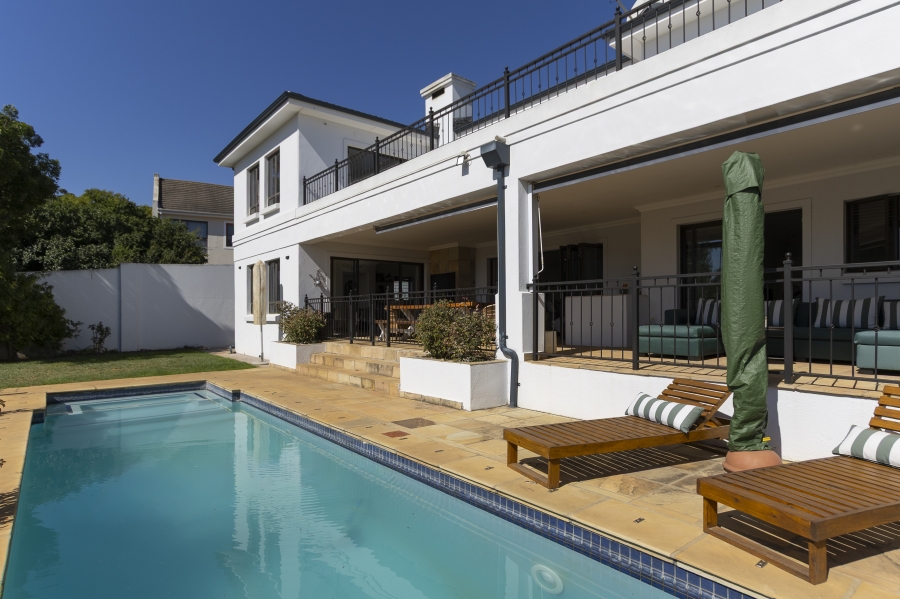 To Let 4 Bedroom Property for Rent in Heldervue Western Cape